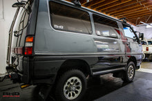 Load image into Gallery viewer, 91 Mitsubishi Delica Turbo diesel *SOLD*
